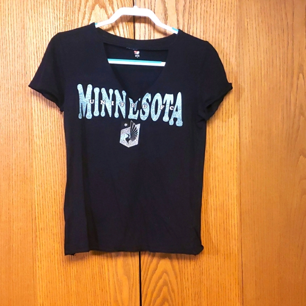 5th & Ocean Women's S Minnesota United Black Tee